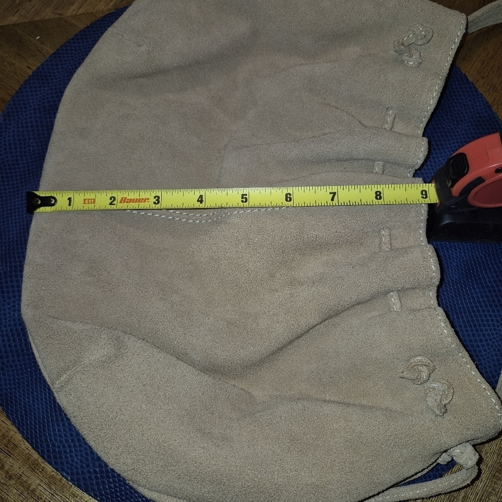 Nine West Vintage Tan Suede Leather Magnetic Closure. Hobo.L.13"×H.9" Drop 10". - Picture 13 of 16